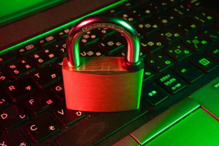 Apakah Tanda Kemungkinan Malware? Tanda Amaran Pada Komputer, Telefon dan Laman Web